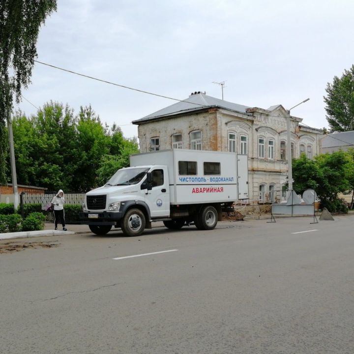 В водоснабжающей организации назвали сроки подачи воды жителям трех домов по улице Энгельса