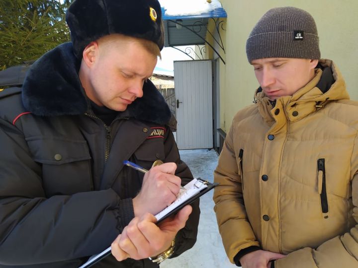 К своему участковому жители чистопольских сел могут обратиться в любое время дня и ночи