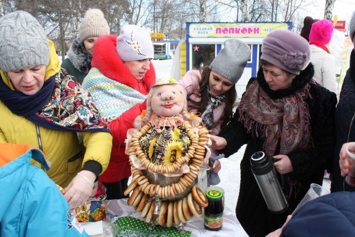 Чистопольцев приглашают принять участие в конкурсе масленичных поделок