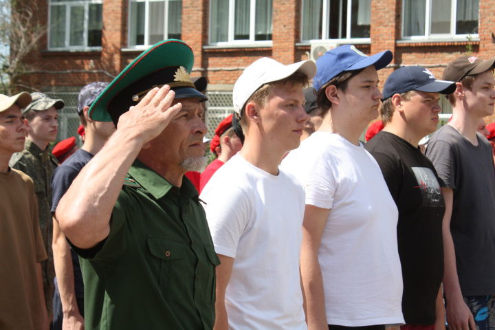 В Чистополе завершились военно-полевые сборы учащихся десятых классов