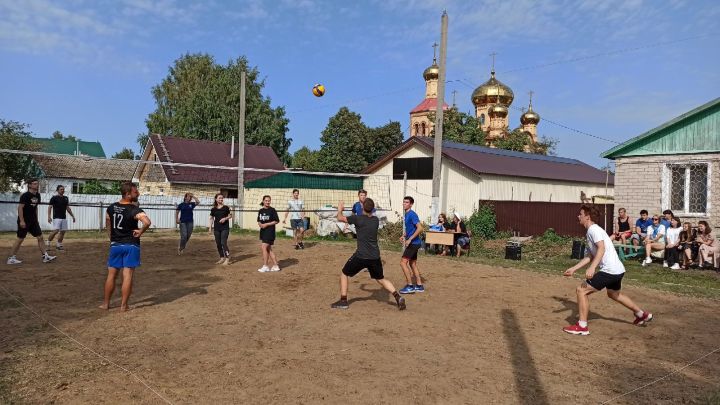 Состоялся турнир по волейболу среди молодежи Чистопольской епархии