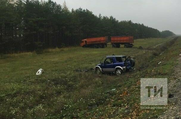 На трассе Казань – Буинск скончался водитель внедорожника, врезавшись в «КамАЗ»