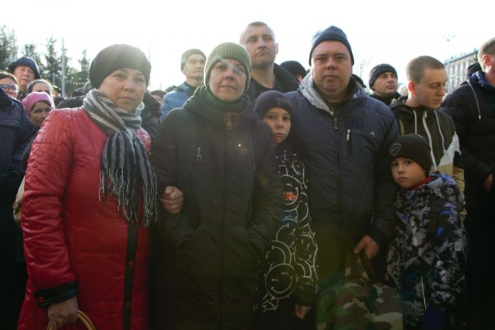 Мобилизованных чистопольцев проводили под марш «Прощание славянки» (Фоторепортаж+видео)