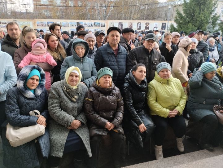 Мобилизованных чистопольцев проводили под марш «Прощание славянки» (Фоторепортаж+видео)