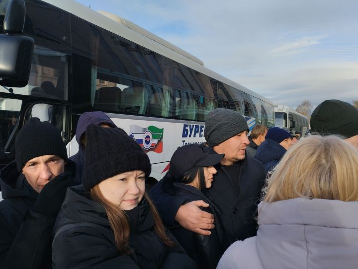 Мобилизованных чистопольцев проводили под марш «Прощание славянки» (Фоторепортаж+видео)