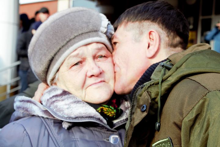 Мобилизованных чистопольцев проводили под марш «Прощание славянки» (Фоторепортаж+видео)