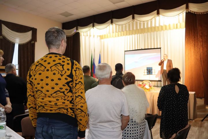 В Чистопольском районе организовали концерт для тех, кто помогает фронту (фоторепортаж)