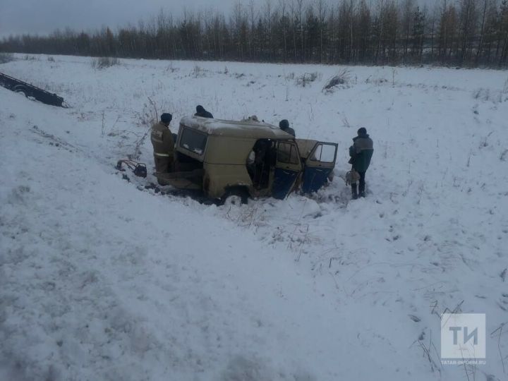 В Бугульминском районе столкнулись «УАЗ» и «КамАЗ»