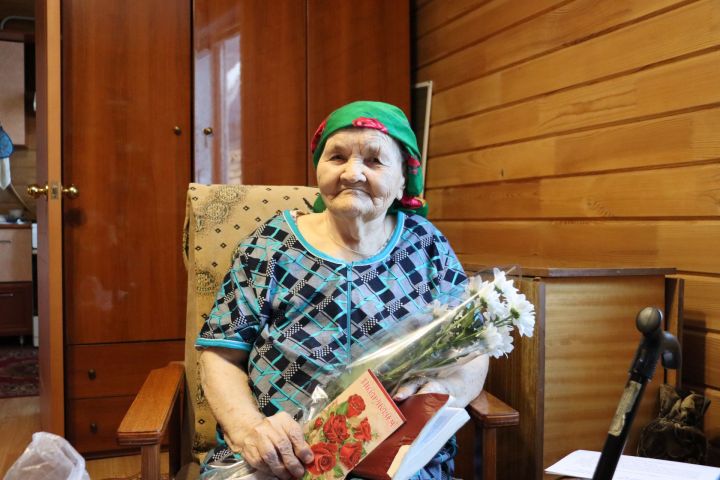 В Чистополе труженица тыла отметила 95-летие