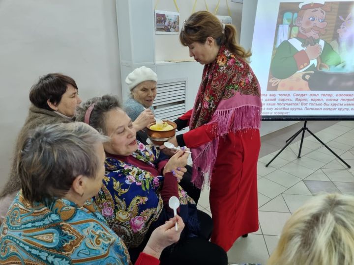 Вкусно и питательно: в Доме культуры чистопольского села собрались любители каши