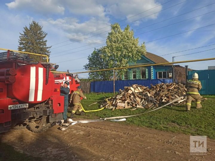 Два человека погибли в ночном пожаре в Лениногоском районе