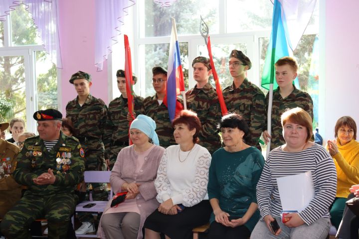 В Чистопольском районе открыли памятную доску воину-афганцу (фоторепортаж)