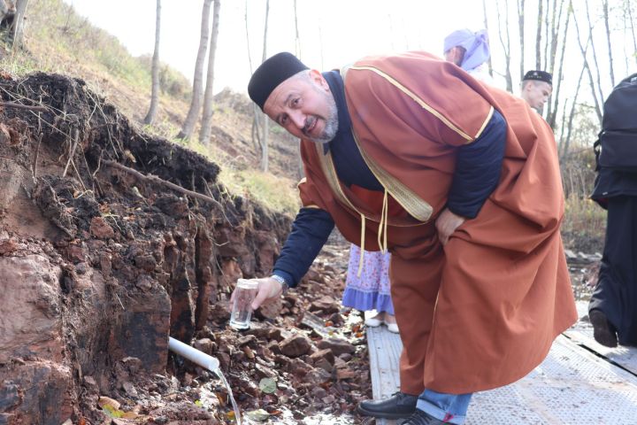 В Чистопольском районе обустроили родник « Таш чишмэ» (Фоторепортаж)