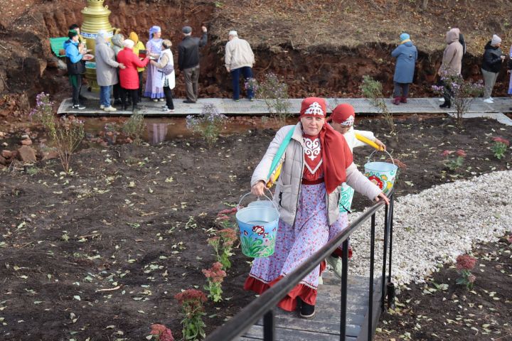 В Чистопольском районе обустроили родник « Таш чишмэ» (Фоторепортаж)