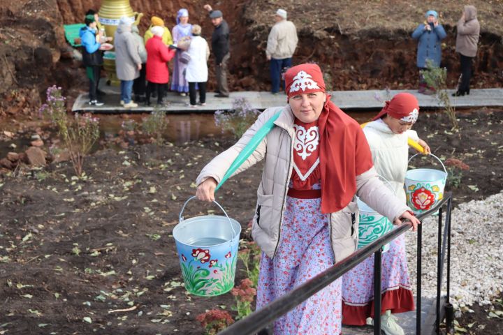 В Чистопольском районе обустроили родник « Таш чишмэ» (Фоторепортаж)