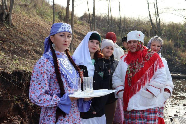 В Чистопольском районе обустроили родник « Таш чишмэ» (Фоторепортаж)