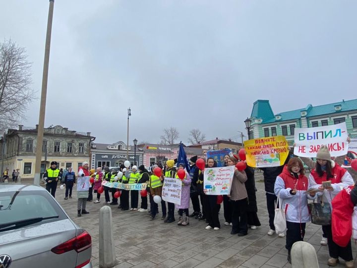 В Чистополе прошла акция, посвященная Дню памяти жертв ДТП