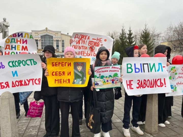 В Чистополе прошла акция, посвященная Дню памяти жертв ДТП