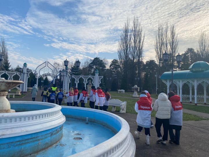 Чистопольские школьники напомнили горожанам о правилах дорожного движения