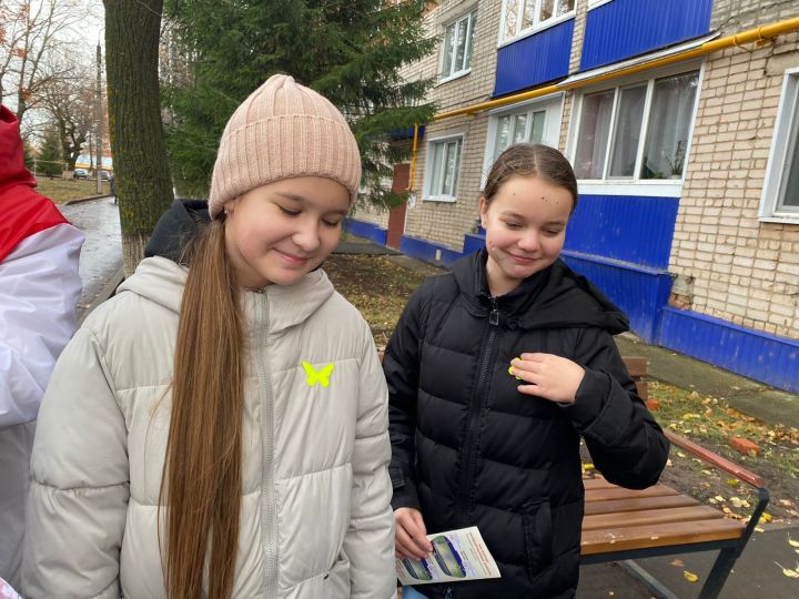 В рейд по городу вышли юные инспекторы дорожного движения чистопольской гимназии № 3