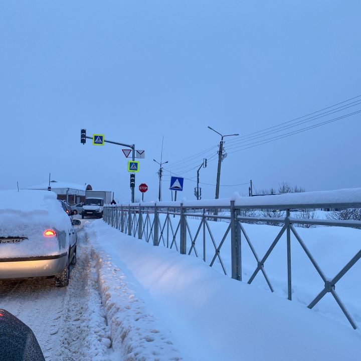 В Чистополе из-за ДТП образовалась огромная пробка