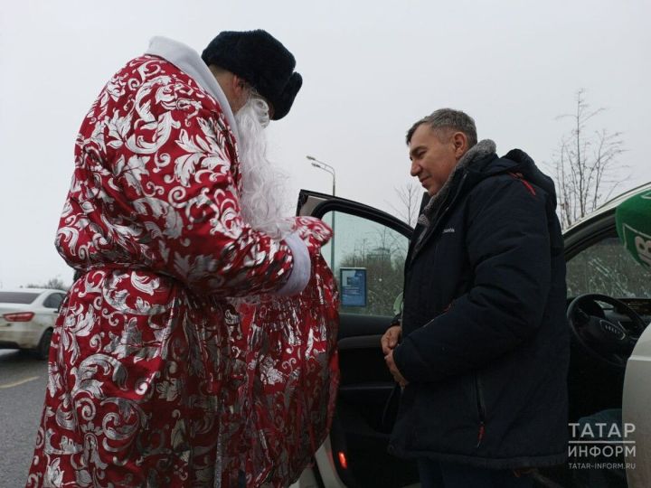 В Казани в рейдах ГИБДД участвует Дед Мороз