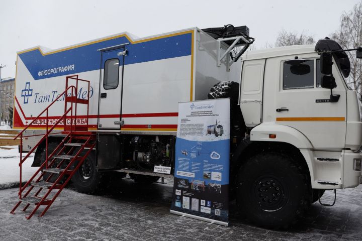 Исполняющий обязанности Премьер-министра Татарстана ознакомился с деятельностью предприятий Чистопольского района