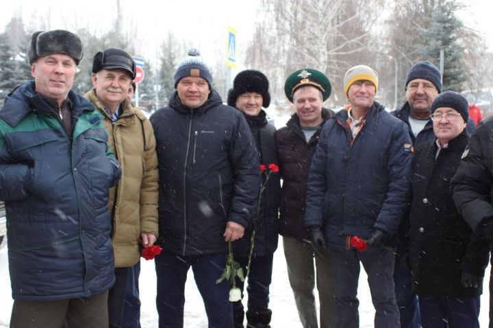 В Чистополе состоялся митинг, посвященный 34-й годовщине вывода советских войск из Афганистана