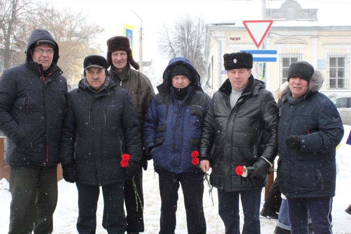 В Чистополе состоялся митинг, посвященный 34-й годовщине вывода советских войск из Афганистана