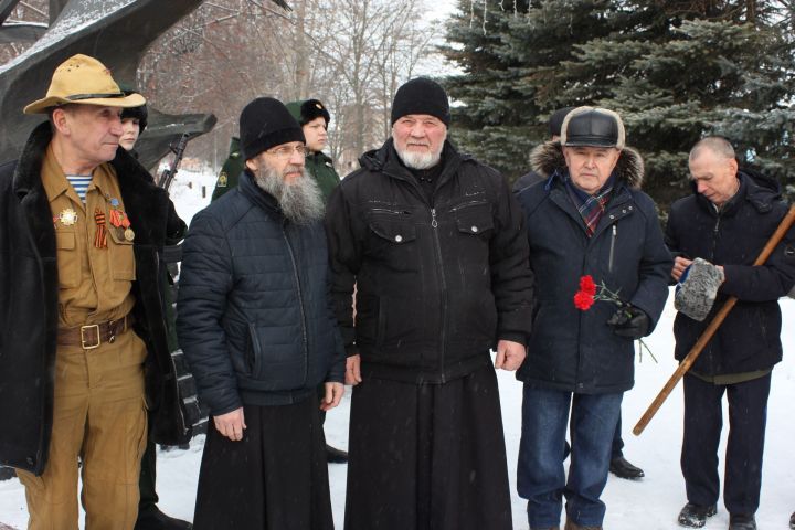 В Чистополе состоялся митинг, посвященный 34-й годовщине вывода советских войск из Афганистана