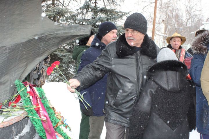 В Чистополе состоялся митинг, посвященный 34-й годовщине вывода советских войск из Афганистана