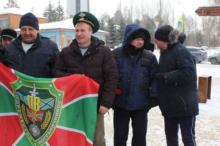 В Чистополе состоялся митинг, посвященный 34-й годовщине вывода советских войск из Афганистана