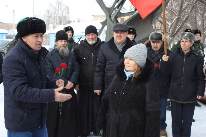 В Чистополе состоялся митинг, посвященный 34-й годовщине вывода советских войск из Афганистана