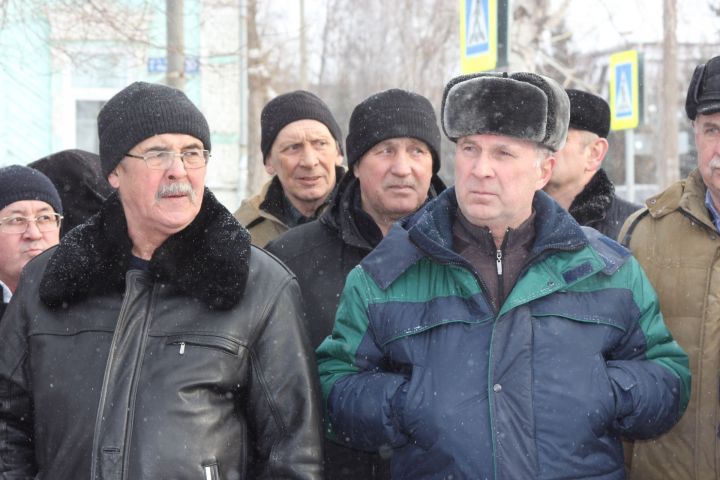 В Чистополе состоялся митинг, посвященный 34-й годовщине вывода советских войск из Афганистана