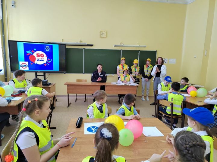 В чистопольской школе прошел турнир среди знатоков ПДД