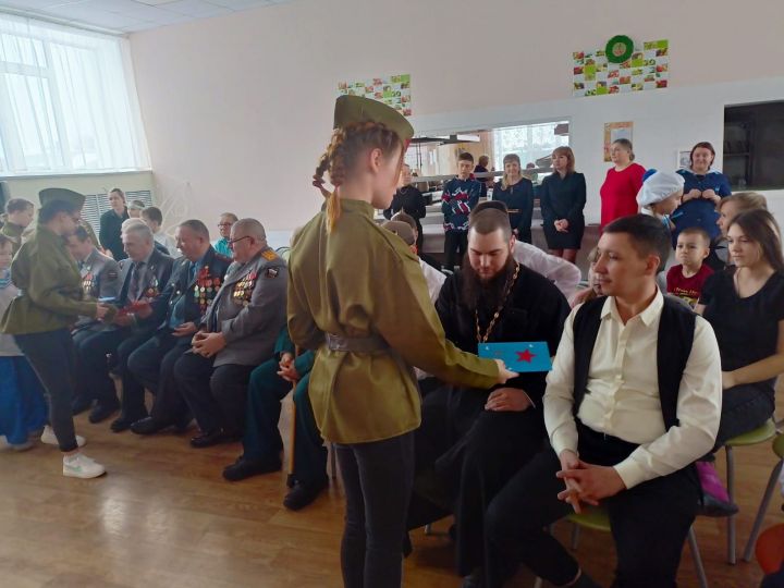 Песни, танцы: в чистопольском детском доме прошло мероприятие, приуроченное Дню защитника Отечества