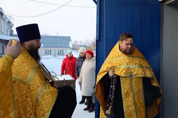 В Чистополь прибыли иконы с частицами мощей свт. Луки Крымского и мчч. Киприана и Иустинии