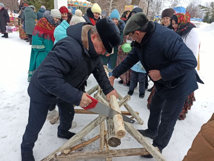 Как в Чистополе праздновали Масленицу (фоторепортаж)