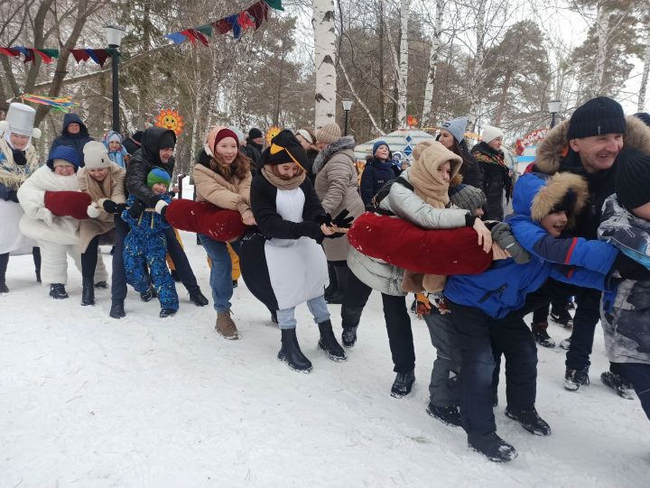 Как в Чистополе праздновали Масленицу (фоторепортаж)