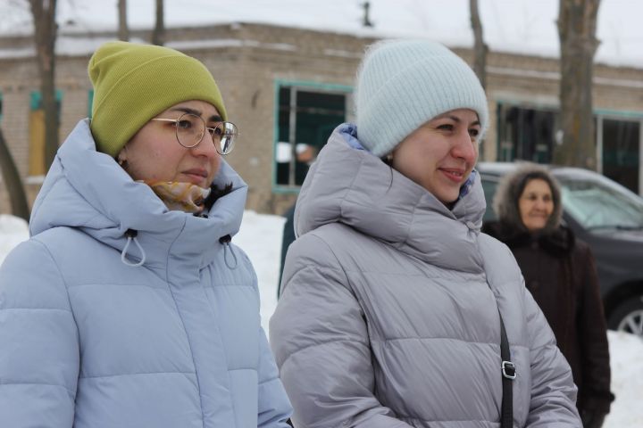 В поселке Юлдуз Чистопольского района состоялись праздничные гуляния «Масленица озорная, разудалая»