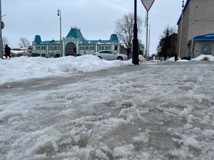 В Чистополе ожидается снег и туман