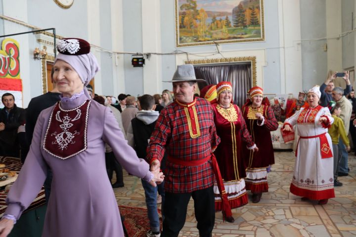 В Чистополе отпраздновали Навруз (фоторепортаж)