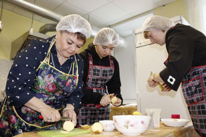 «Сладко и точка»: в Чистополе заработала учебно-практическая пекарня (фоторепортаж)