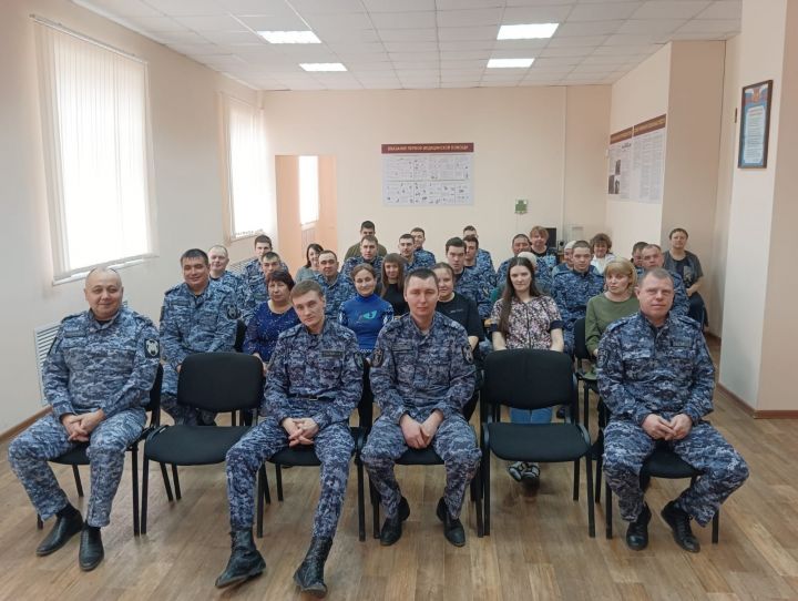 Представитель Чистопольской епархии поздравил личный состав отдела вневедомственной охраны Росгвардии с праздником