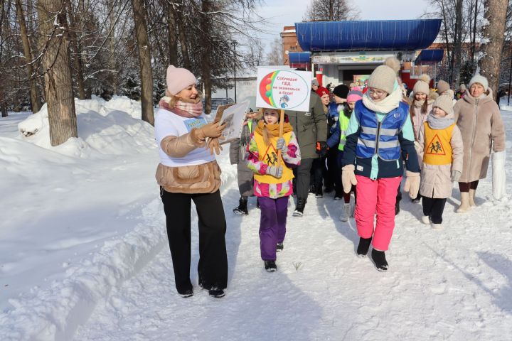 В день рождения отрядов ЮИД в Чистополе устроили праздник на свежем воздухе (фоторепортаж)