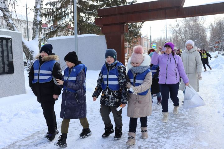 В день рождения отрядов ЮИД в Чистополе устроили праздник на свежем воздухе (фоторепортаж)