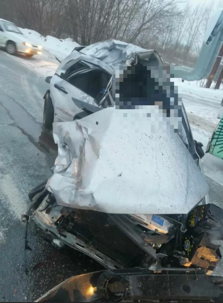 В Нижнекамске водитель легковушки погиб в ДТП с автобусом