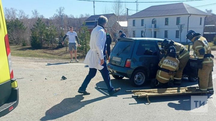 В Болгар вылетели два вертолета на помощь пострадавшим в ДТП