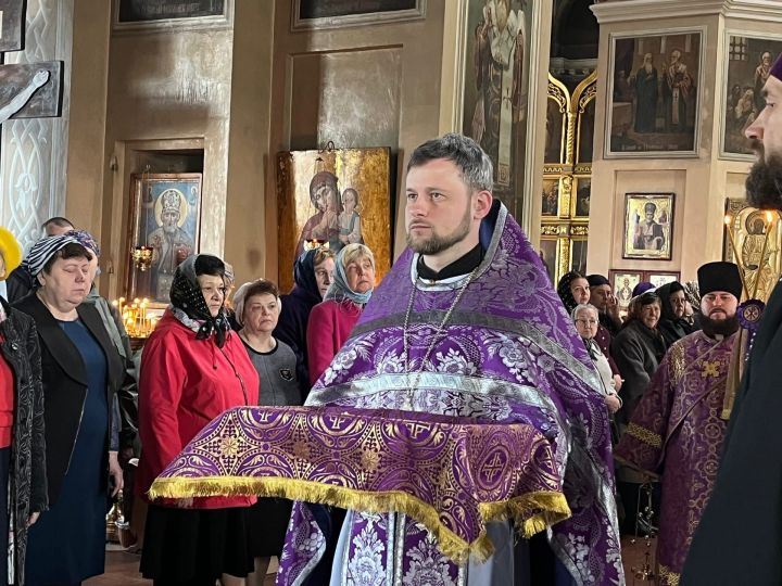 В чистопольском соборе в Великий Четверток совершена божественная литургия