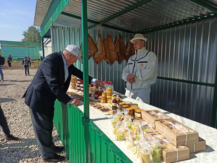 «Сарсаз - Агротур»: в Чистопольском районе открылся контактный зоопарк (фоторепортаж)